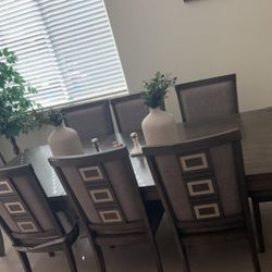 selling 8 chair dining table 
