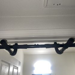 Pull Up Bar