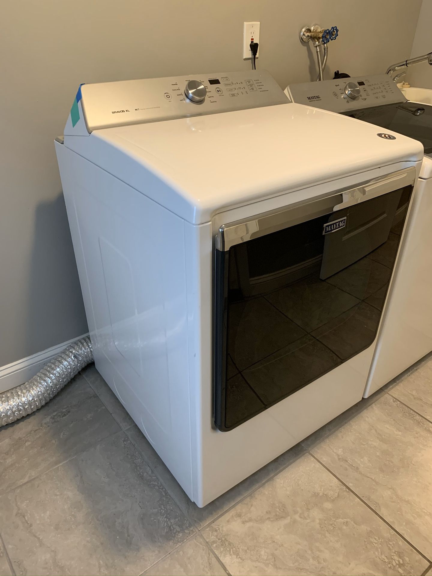 Maytag BRAVO XL Washer and Dryer (electric)