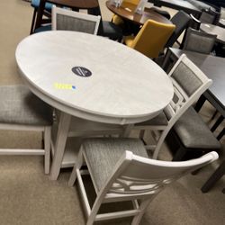 Nice Stylish Dinette Set! 