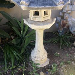  Bird Feeder/garden ornament 