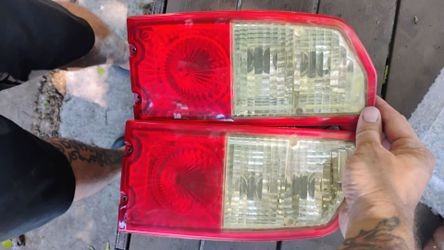 Geo tracker/sidekick taillights