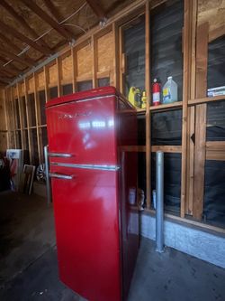 GALANZ Mini Fridge
