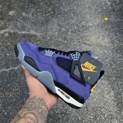 Jordan 4 Lakers - Size 10.5