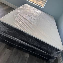 NEW QUEEN REGULAR  MATTRESS AND BOX SPR+ING-2pcs