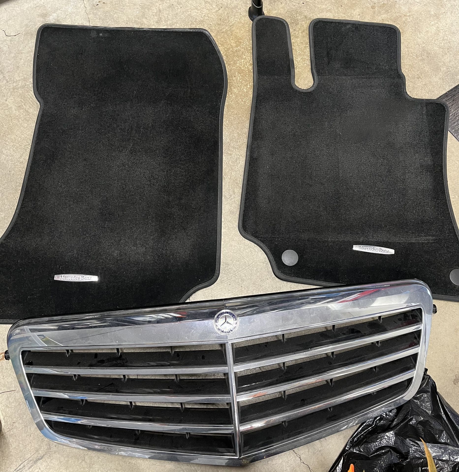 Mercedes E350 Car Mats And Front Grille OEM