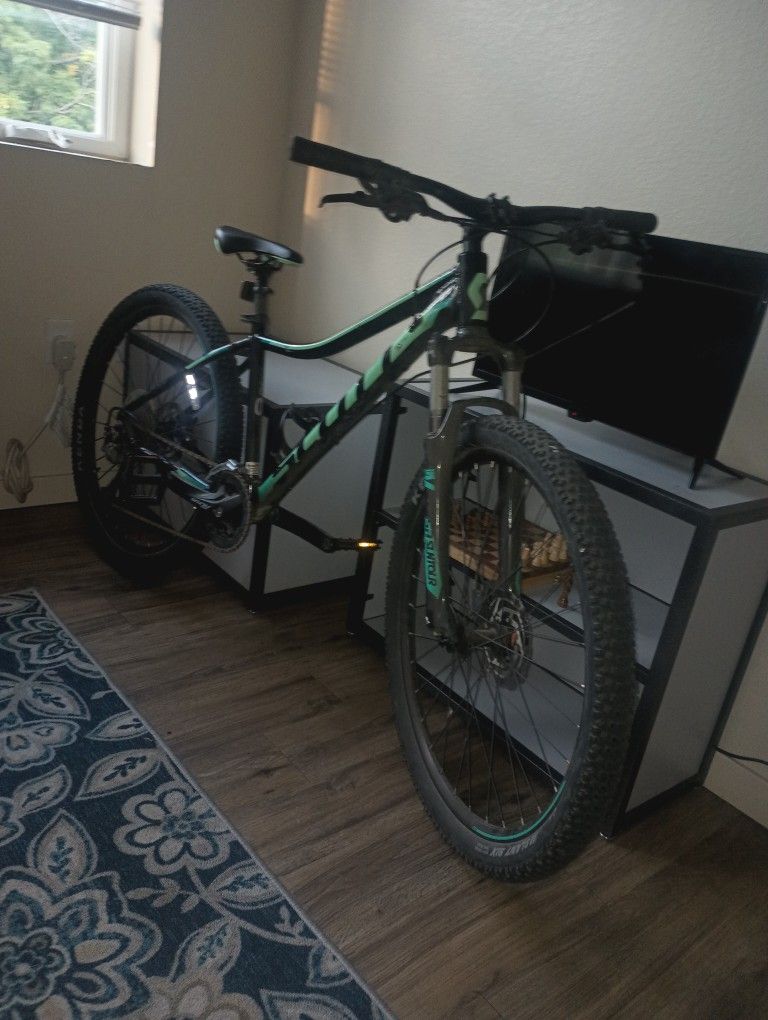 Scott 710 Medium 