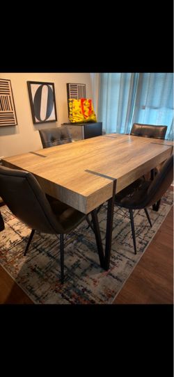 Modern Dining Table Set – Excellent Condition