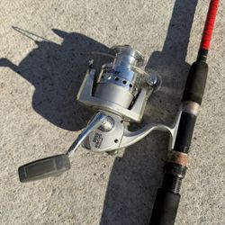 Jarvis Walker Integra Silver 5500 spinning fishing reel on 7’ Masters Power Series rod. #28