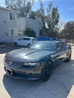 2015 Camaro Ls coupe (Low mileage )