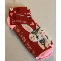 Snugadoo Womens Low Cut Socks - Size 5-9 - Valentines, NWT Valentine's Day Bunny Themed Ladies Sz 5-9 Crew Socks "Some Bunny Loves You"