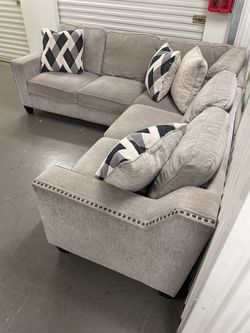 Free Delivery - Modern Light Grey Sectional Set