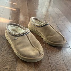 Ugg slippers