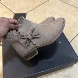 Excellent Condition 13c Girls Boots $12