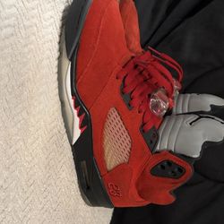 Jodan 5 Bull red size 8