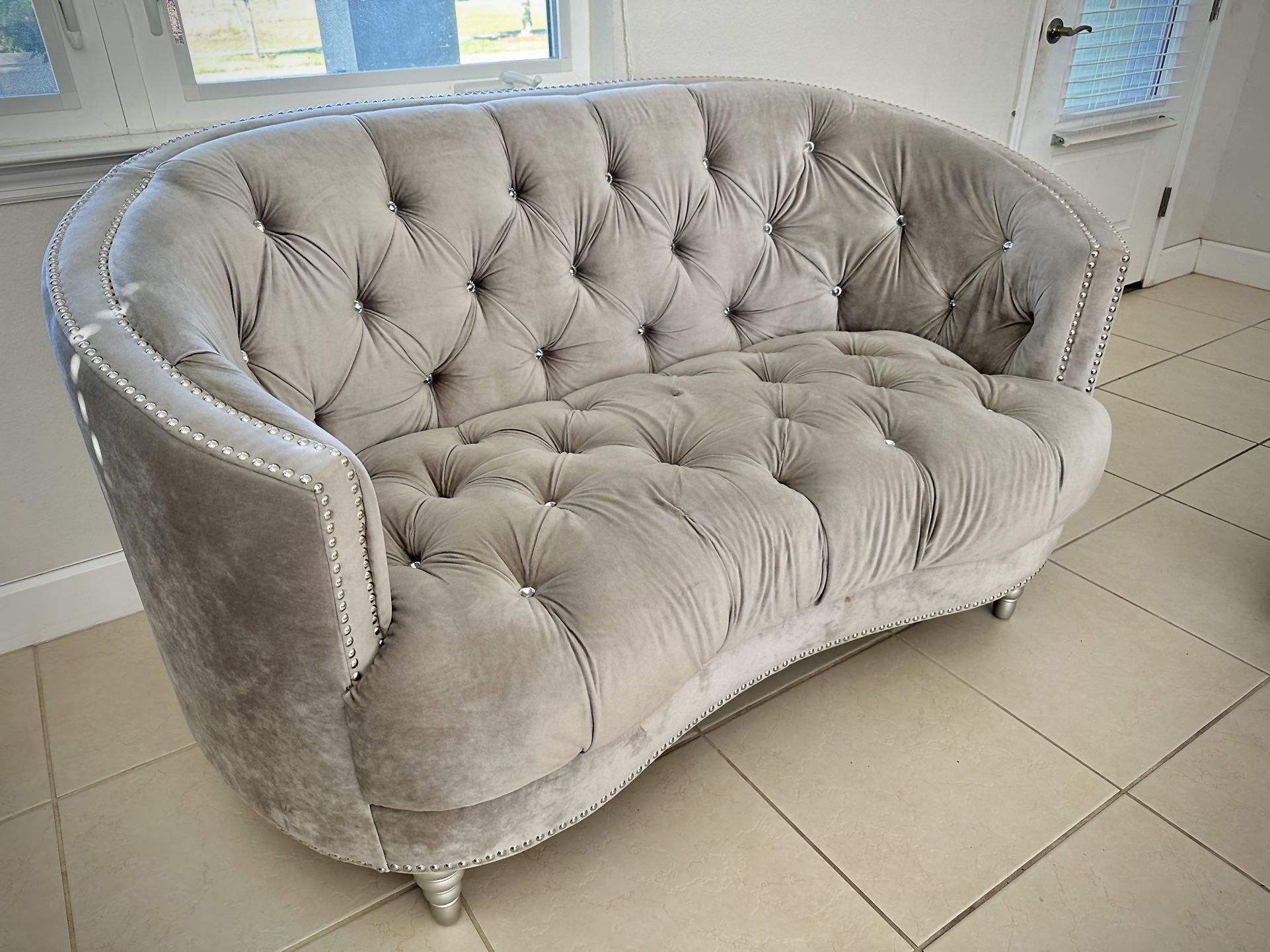 Offer on sale up couches