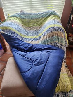 Full Size Multi Color Quilt