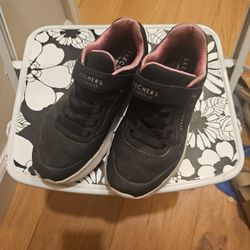 Girl Skechers Size 1.5 With Velcro