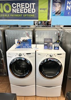 Whirlpool Washer And Gas Dryer Set With Pedestals
