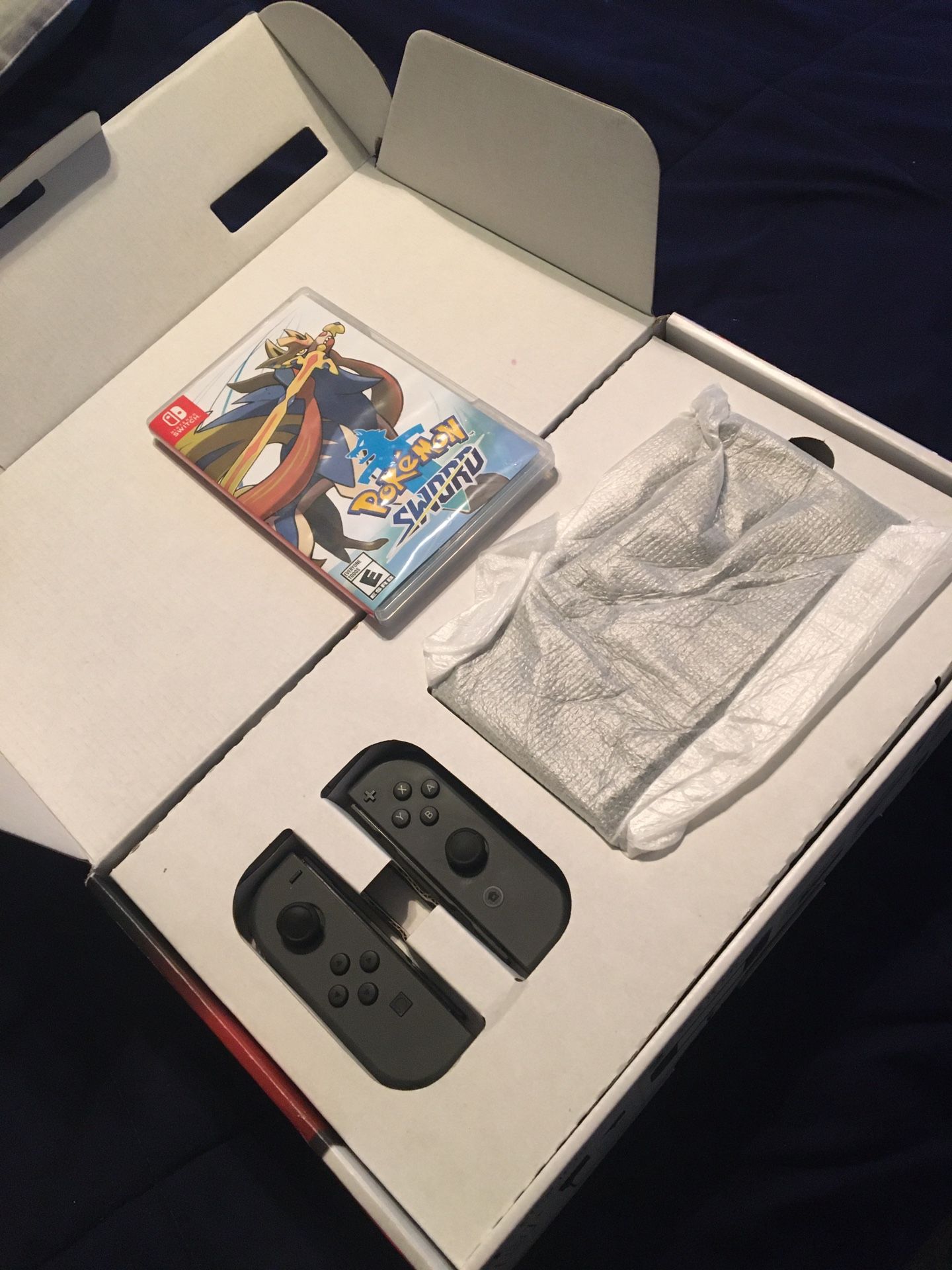 Nintendo switch almost new Pokémon sword