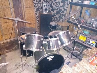 Sound Precision drum set