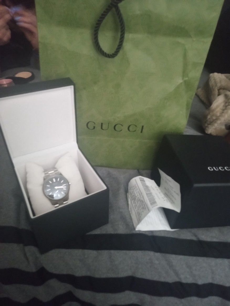 Mens Gucci Watch 100% Authentic New!!!