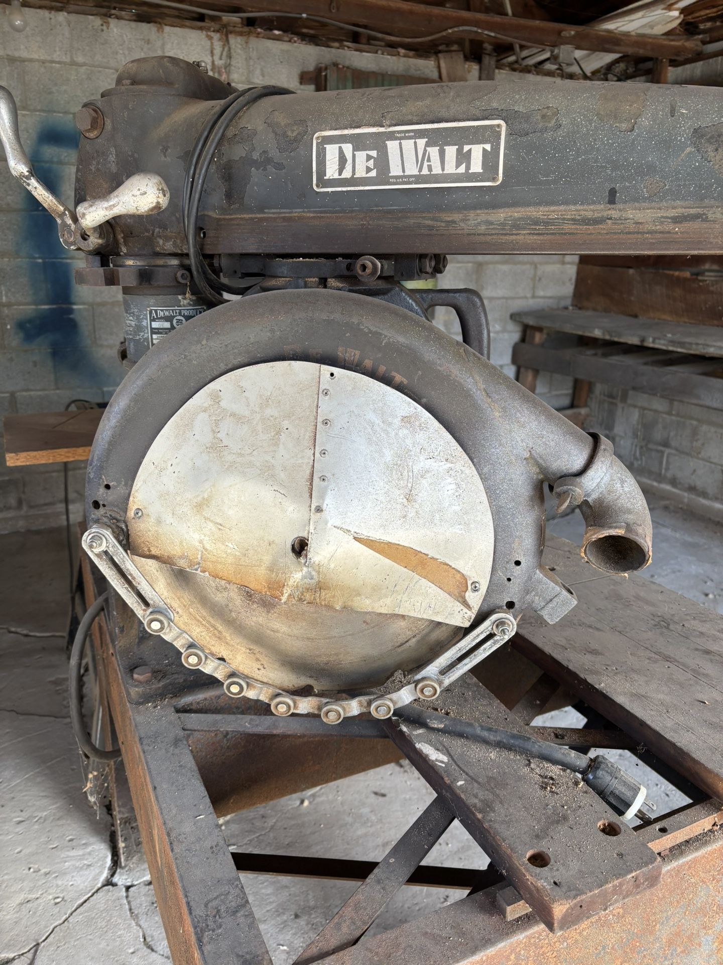 DeWalt Radial Arm Saw