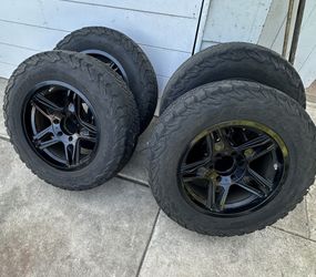 6 Lug  Toyota/ Chevy Wheels 17” Ko2 Tires 