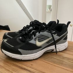 Nike Dart