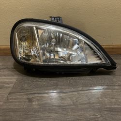  2004 Freightliner Columbia - Passenger Side Headlight