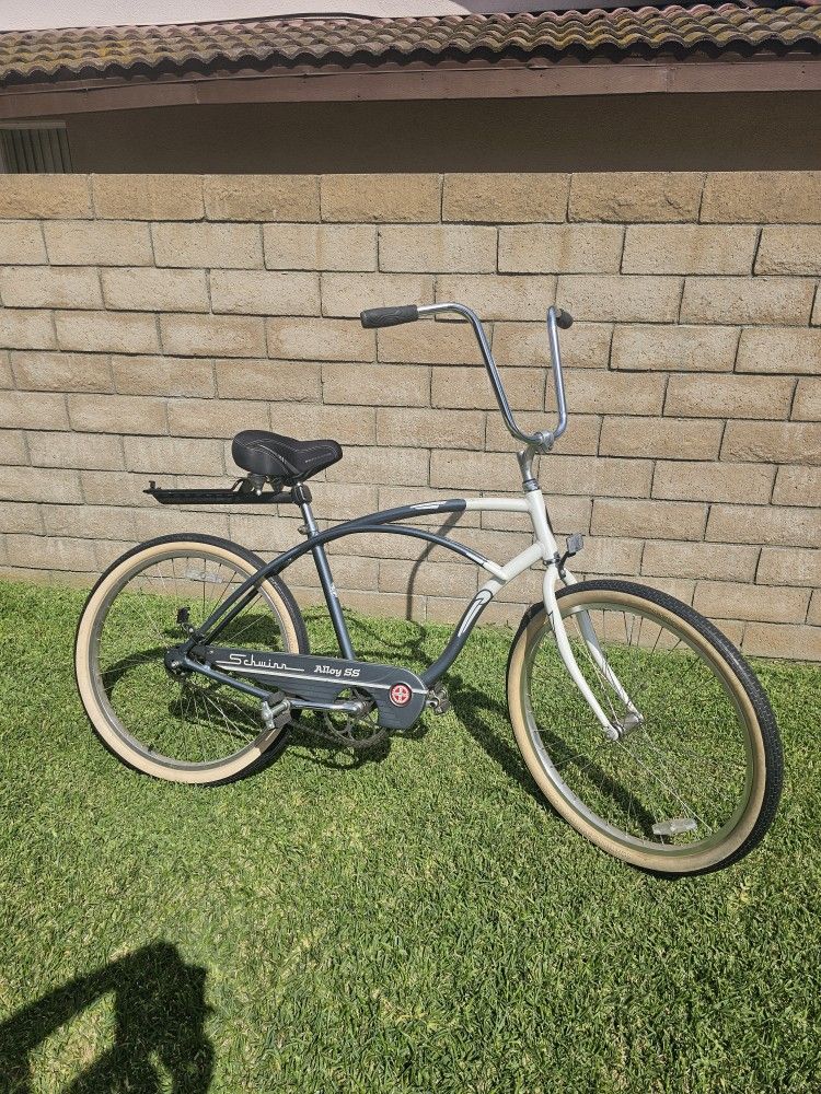 Schwinn Alloy SS Cruiser Bike