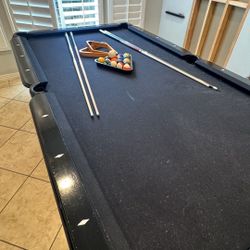 8’ Pool Table