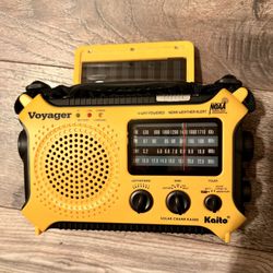 Kaito KA500 Voyager emergency weather alert radio