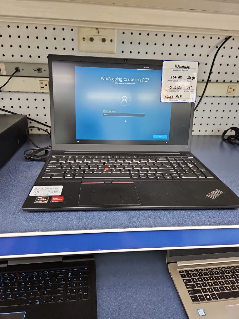 Computer Laptop Lenovo 