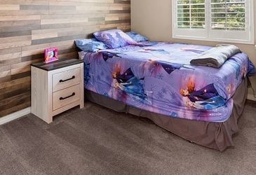 Queen bed