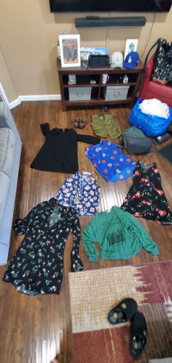 Woman's Assorted Clothing Size Medium