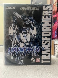 Transformers: Bumblebee DLX Scale Collectible Series Soundwave and Ravage