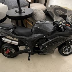 49cc gas-powered mini pocket bike "Pocket Rocket"