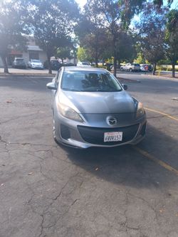 2013 madza 3 clean title runs perfect