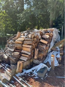 Seasoned split wood: cedar/hemlock
