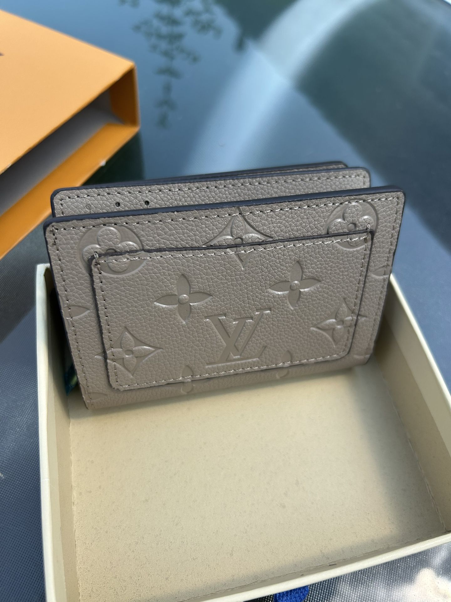 NEW Beige Luxury Women’s Hand Wallet