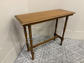 ST. JOHNS TABLES Vintage Provincial Style Wooden Entry Table