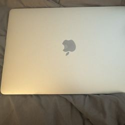 MacBook Pro 2019 W/ Touchbar 