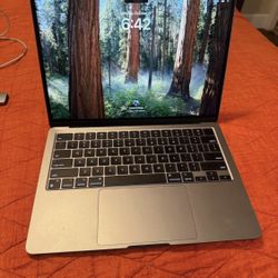 MacBook Air M2 2022