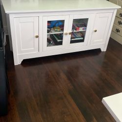 Tv Stand White Color In Great Condition