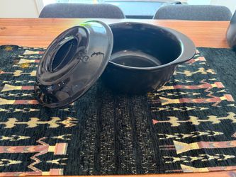 Xtrema 3.5-quart dutch oven/pot with lid, 100% ceramic, like new