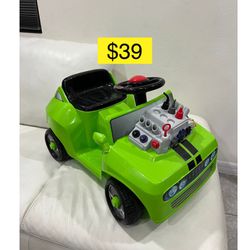 Kids electric car 6 V battery & charger / Carro electrico con bateria
