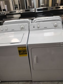 Set de lavadora y secadora blancas HOTPOINT