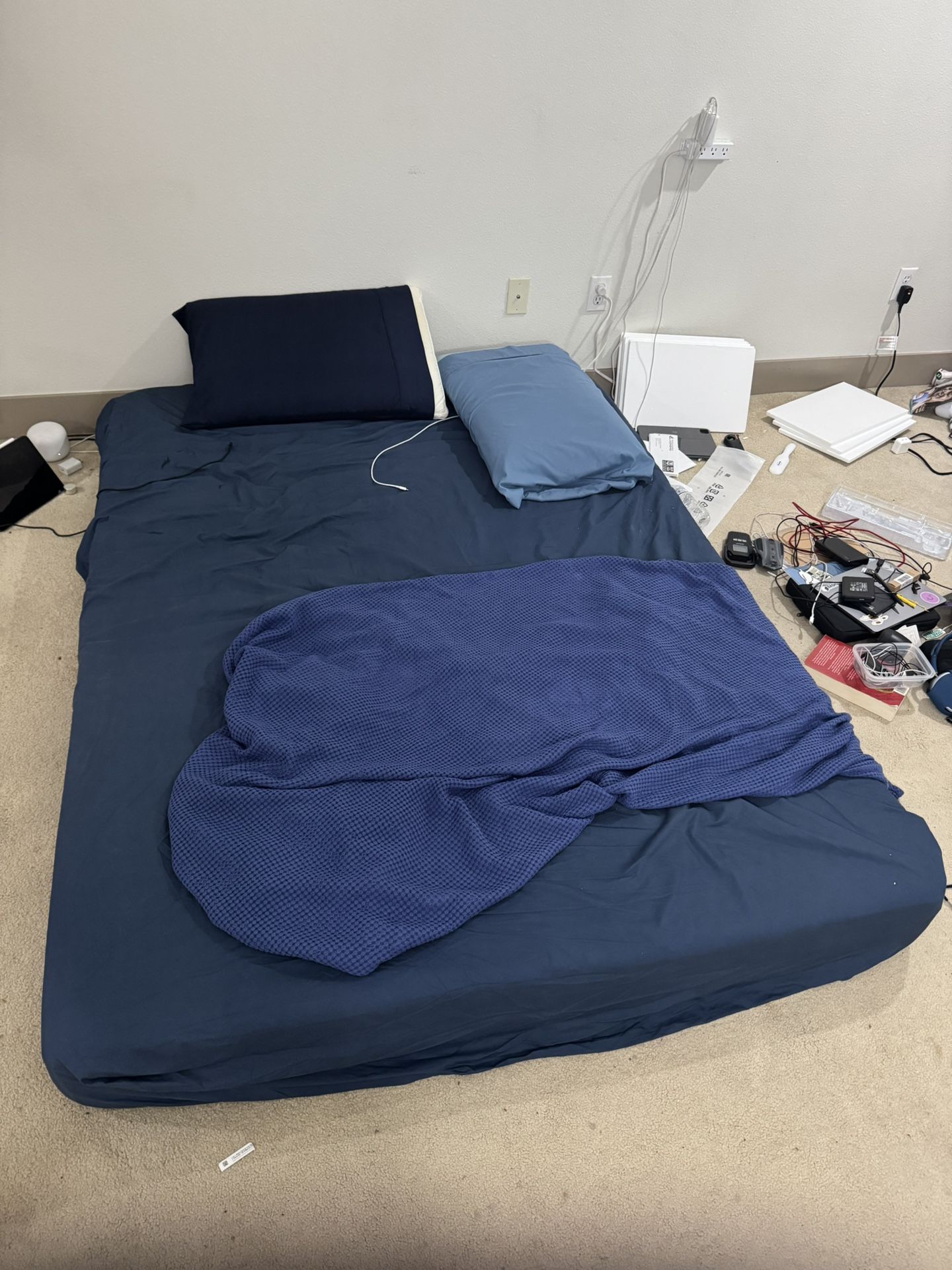 IKEA Mordegal Queen size mattress (FREE)