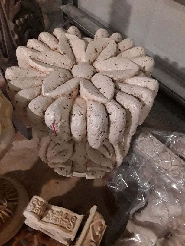 Table Stand Like New In Spring Hill